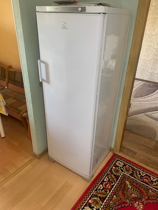 Морозильник Indesit
