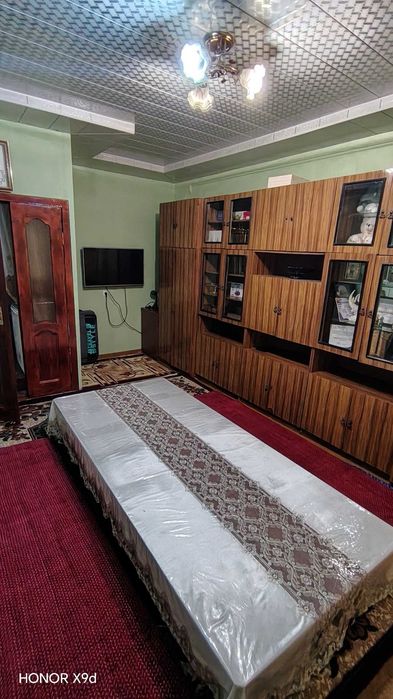 Qarshi sh 2 xonali kvartira sotiladi