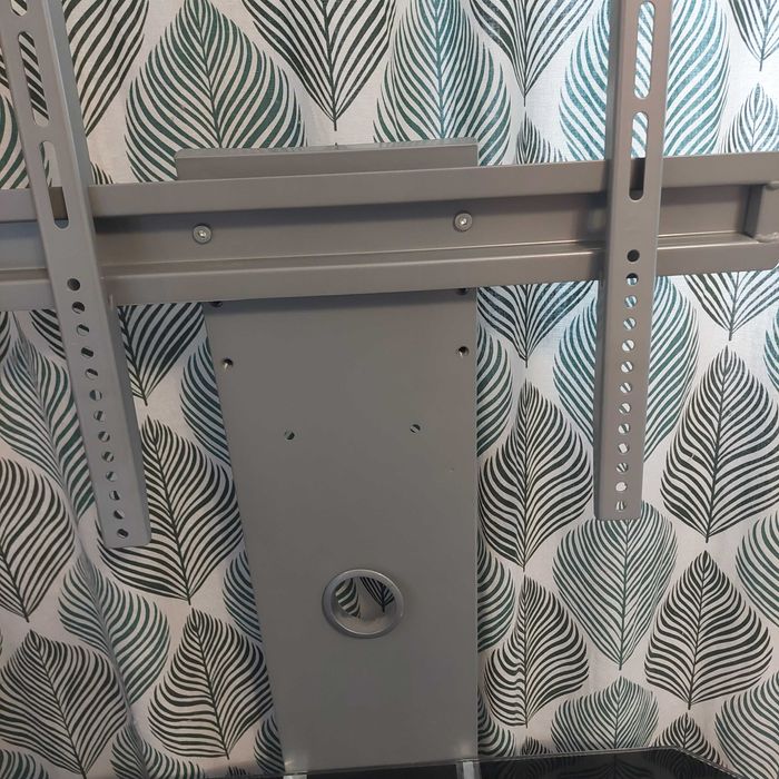 стъклена маса за телевизор