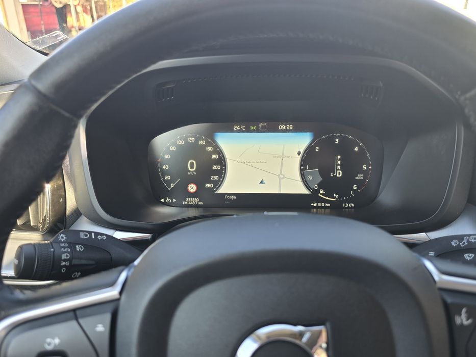 VOLVO XC60 2018 — imagine 4