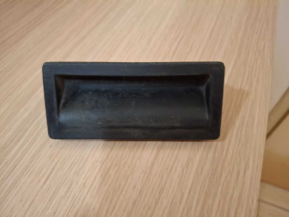 Дръжка  багажника на Tiguan