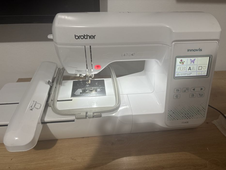 Masina de brodat Brother Innovis F540E