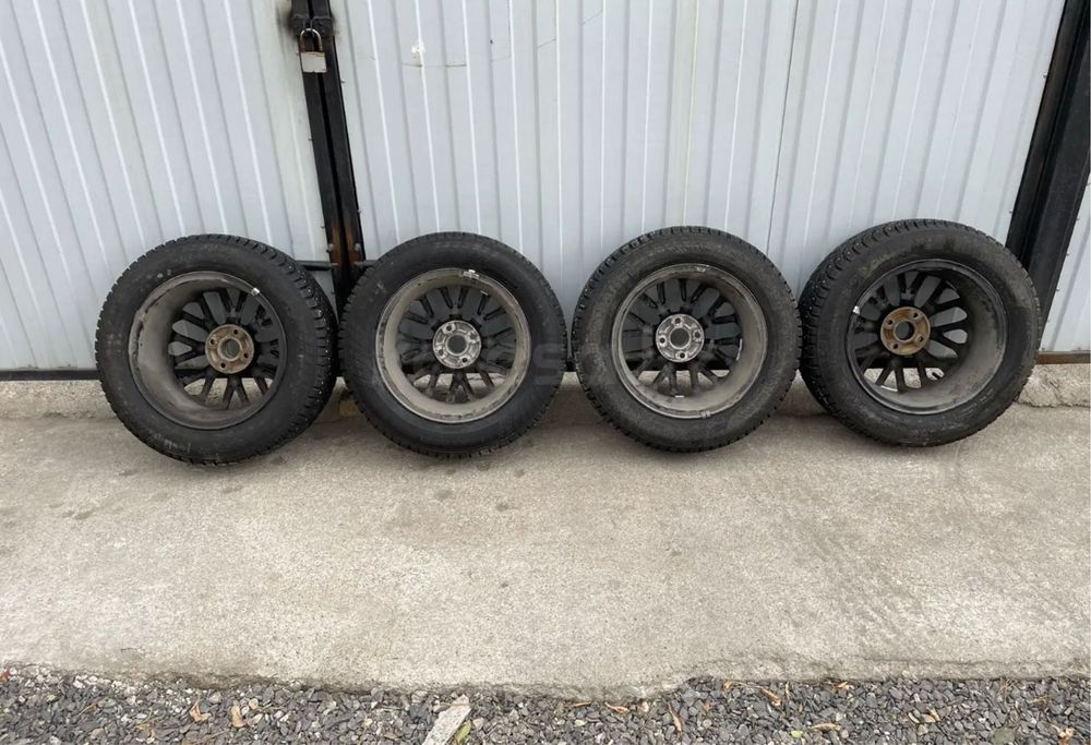 Продам диски с шинами