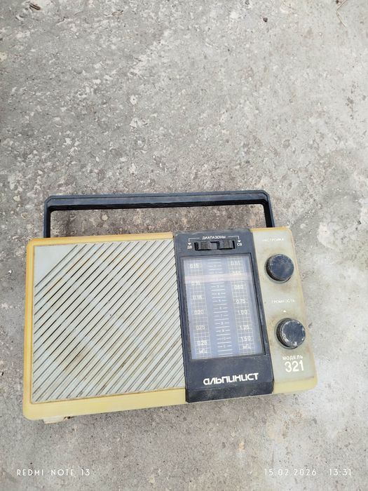 Радиоприемник ретро Альпинист