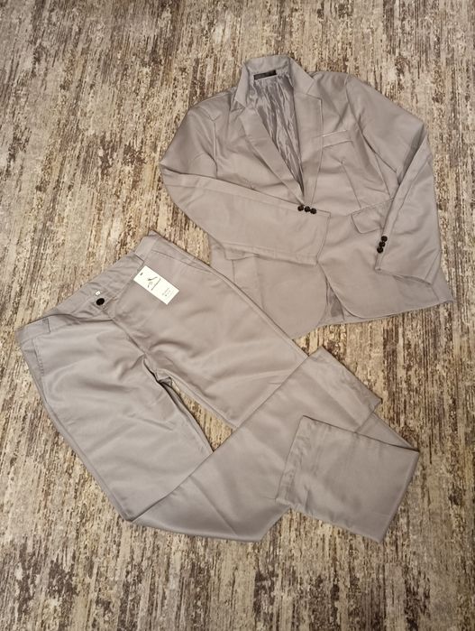 Костюм женский серый