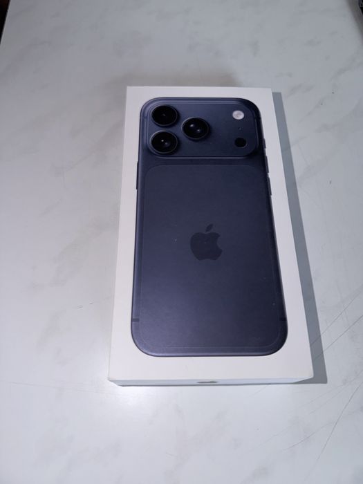 iPhone 17 Pro eSIM Deep Blue 256GB