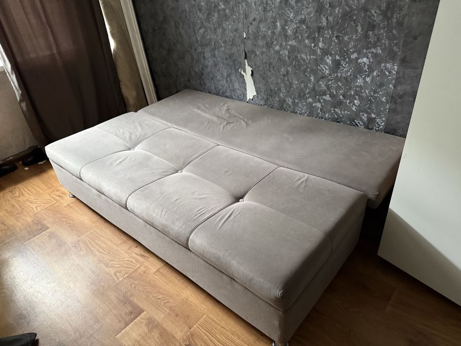 Продам диван в хорошем состоянии