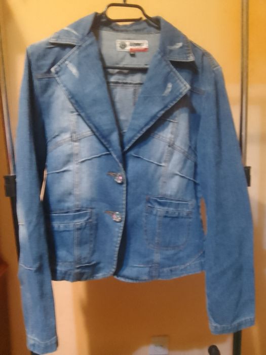 Geaca de blugi femei