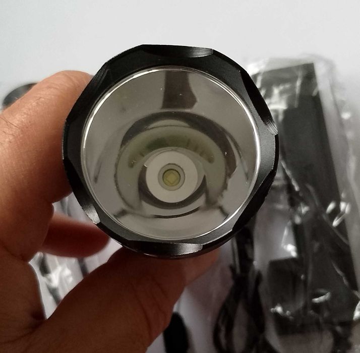 Лед фенер с 8 вестфаер