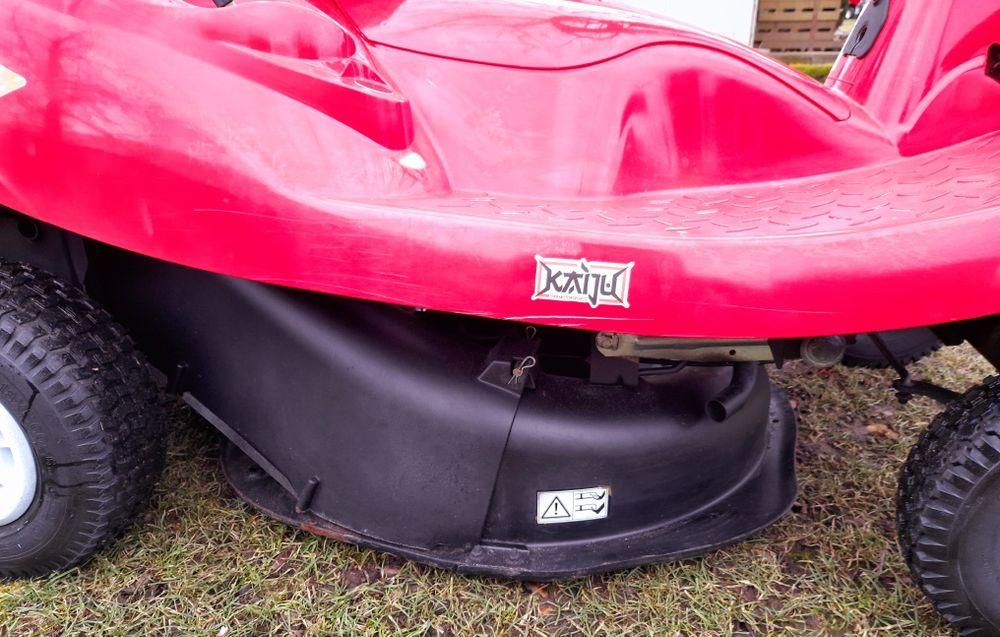 Tractoras tuns iarba Castel Garden PE 60 VD Brigs&Stratton 5,5HP  4TI