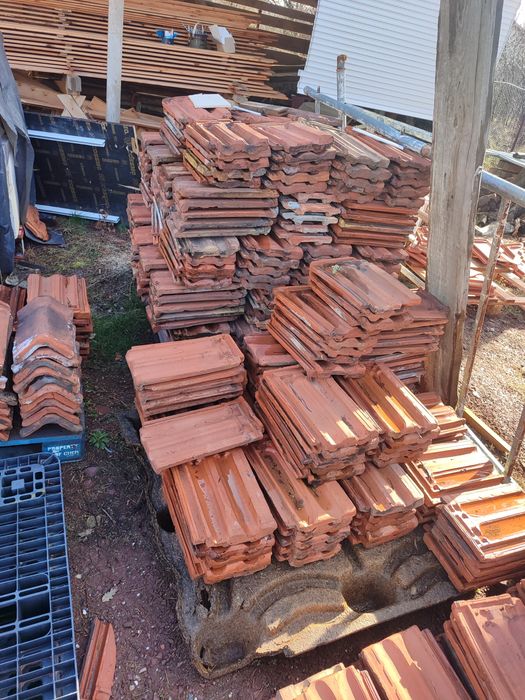 Стари керемиди запазени