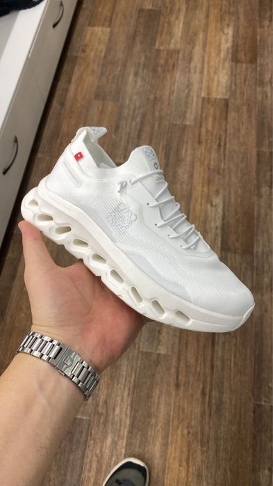 кроссовки весна -лето On cloud он клоуд