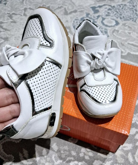 Кроссовки на девочек кожа Tiflani