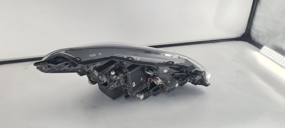 Far stanga Toyota Yaris facelift 2017-2020