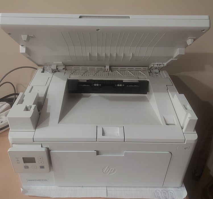 Принтер сканер МФУ hp m130a.