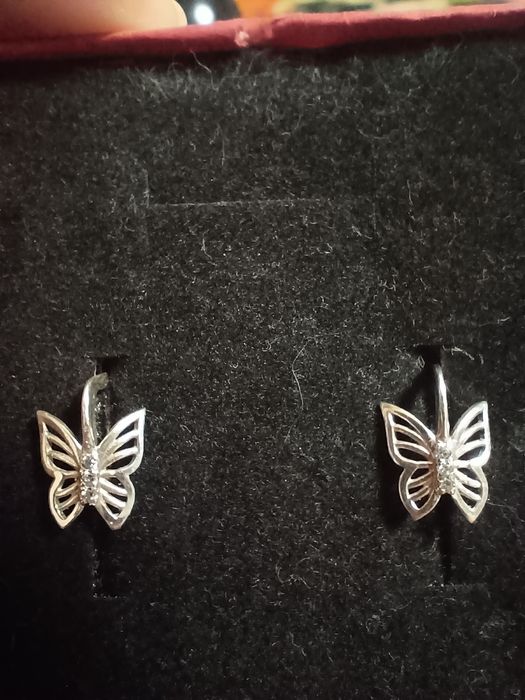 Продам детские серебряные серьги