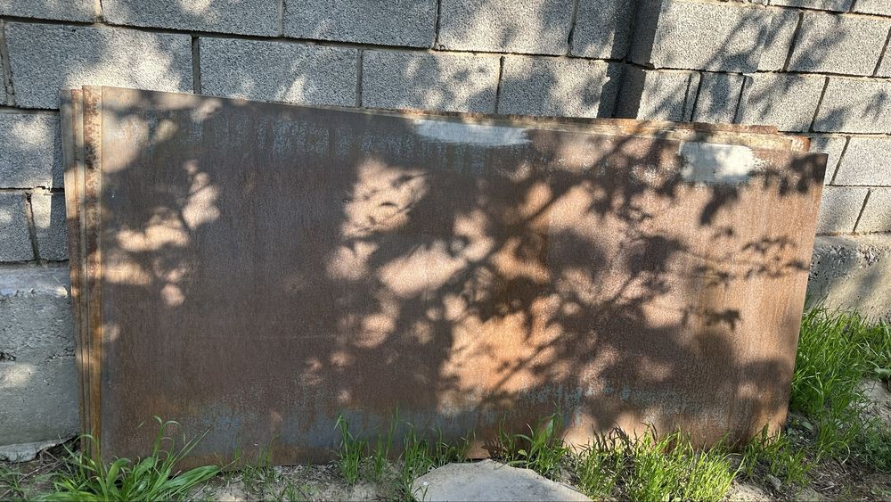 Лист металла.