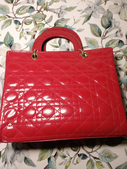 Продам лакированную сумку