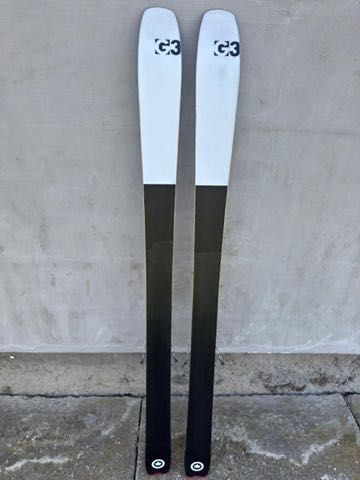 Ski Schiuri tura G3 FINDr Full Carbon Tech cu legaturi  G3 ION 12  si piei de foca