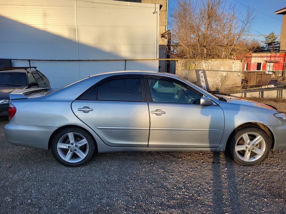 Машина Camry 2003