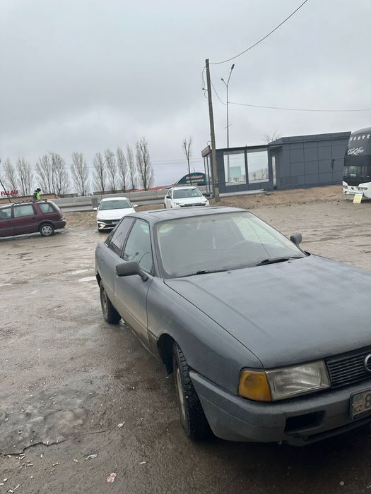 Продаю Audi срочно