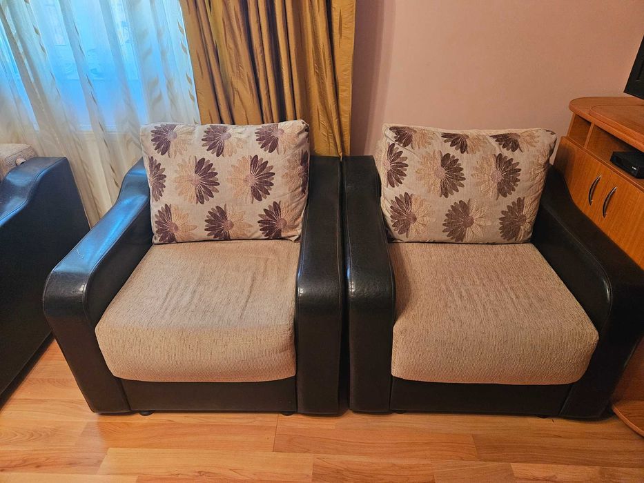 Canapea extensibilă cu ladă și fotolii