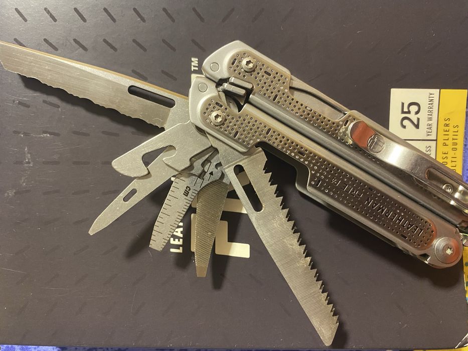 Leatherman FREE P4