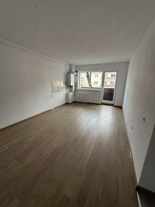 Vand studio Subcetate (loc parcare inclus)