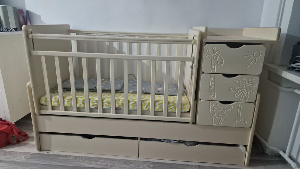 Отдам кроватку даром