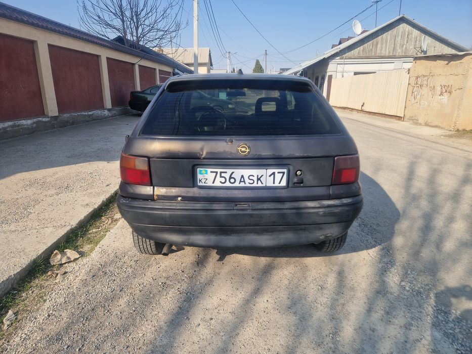 Продаю опел астра 1995