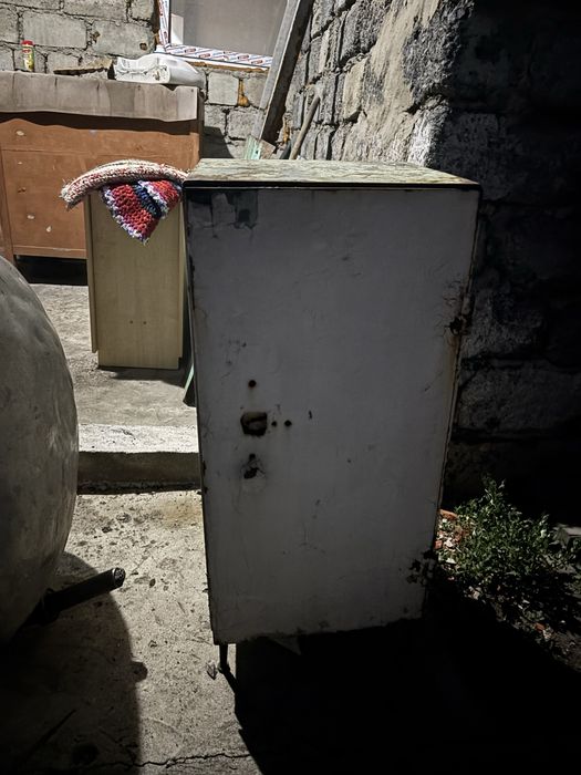 Пррдам два сейфа железные