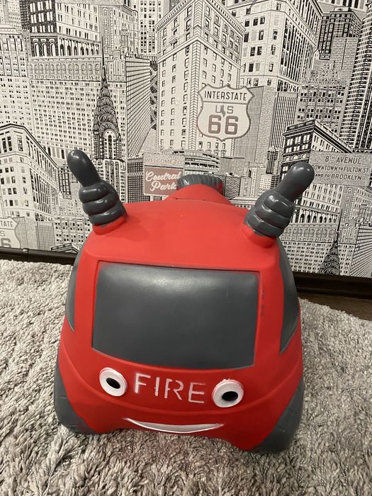 Попрыгун машина