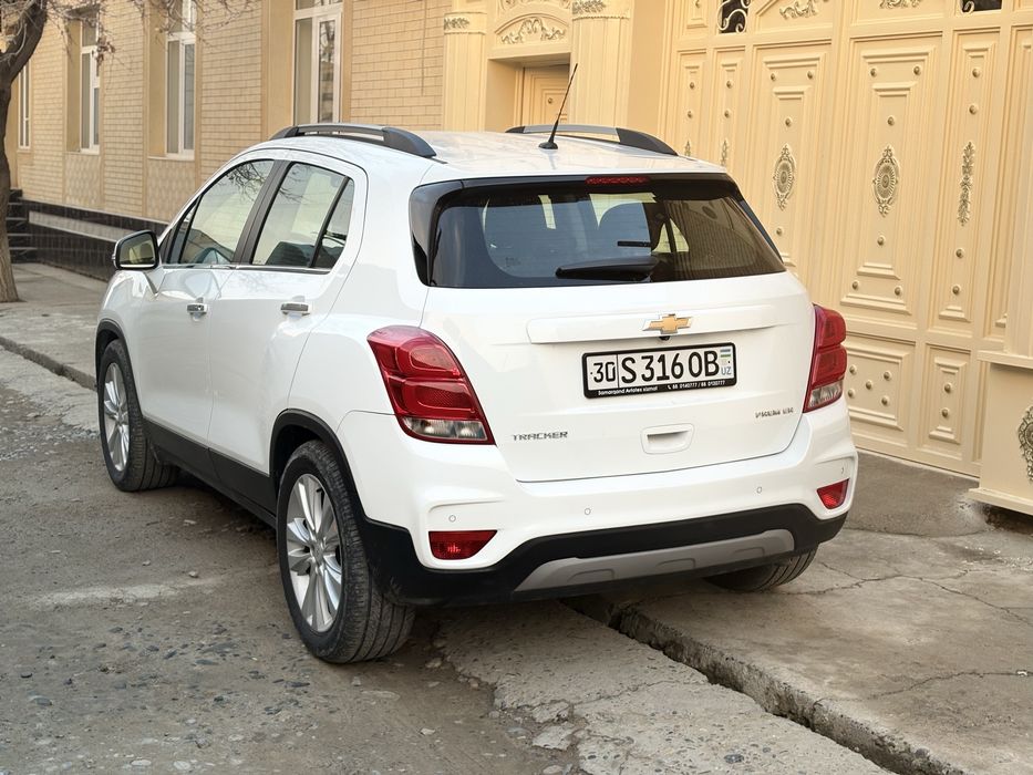 Tracker 1 Premier Трекер 1