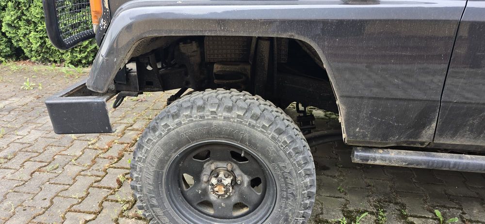 Vând Toyota Land Cruiser J7- fabricație 1986, complet restaurat!!