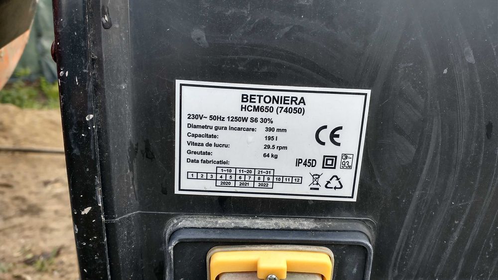 Betoniera 1250W 195 L putin folosita