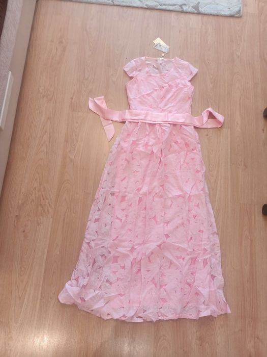 Продам новое платье