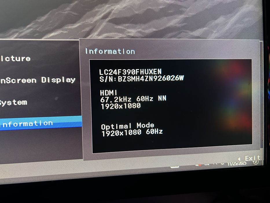 Vand SETUP (Pc,monitor,microfon,mouse,tastatura)+Stick de internet