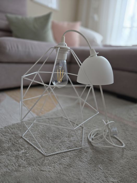 Лампа / Абажур бял