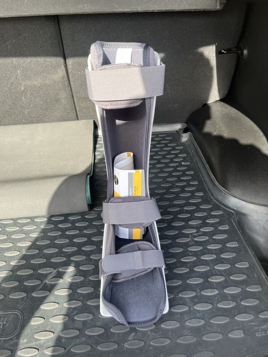 Ортез фиксатор для ног при травмах