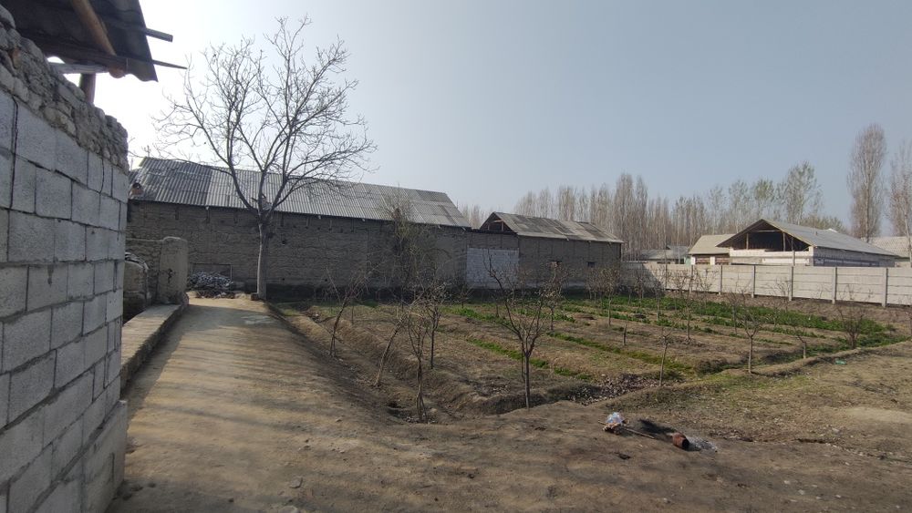 Курук ер сотилади