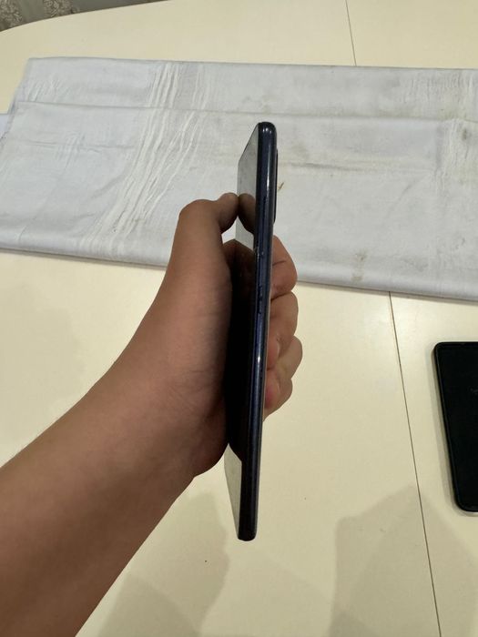 Продам редминот 12 4ж и самса а51