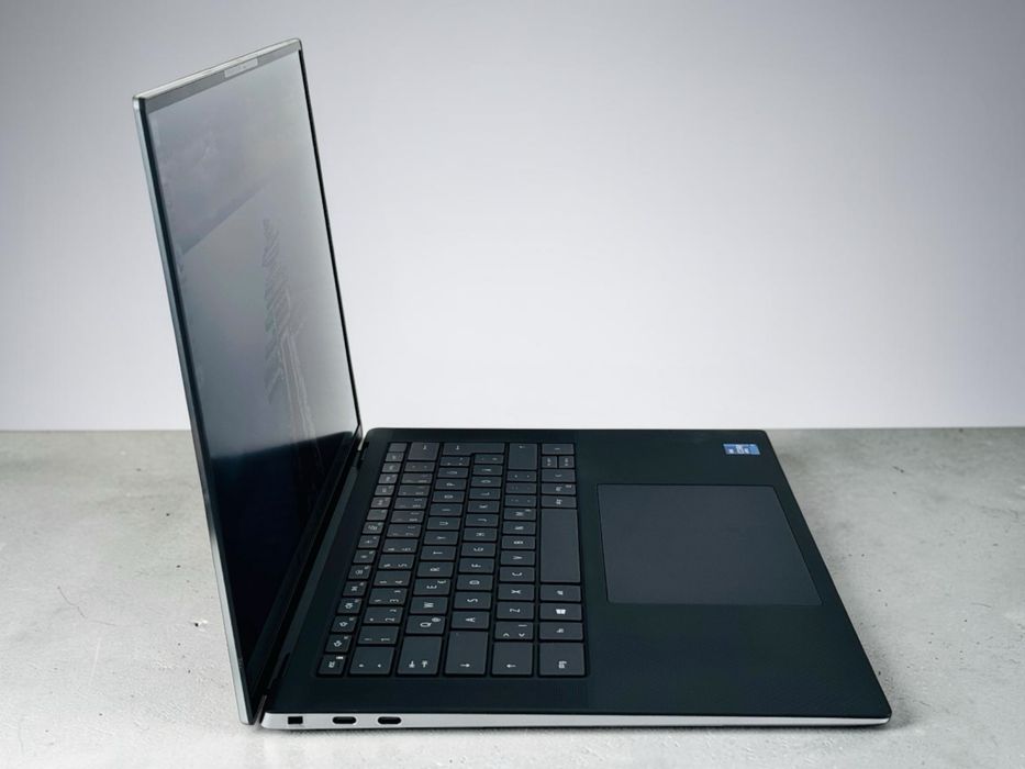 Лаптоп Dell Precision 5560 15" FHD+ i7-11850H 16RAM 512SSD T1200 4GB Перфектен! Гаранция!
