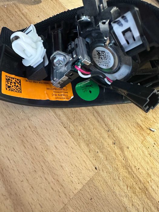 Tesla 3 Highland Табло, фарове и части 2024 2025