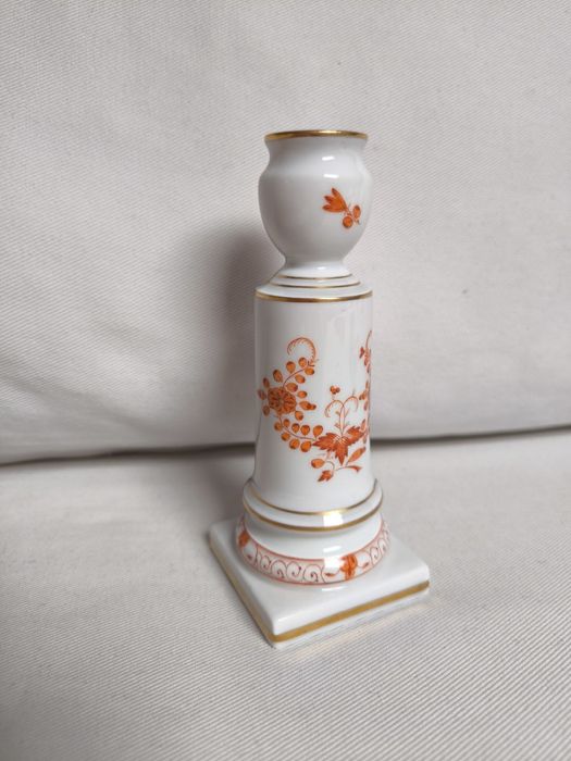 Продавам порцеланов античен свещник MEISSEN Уникален