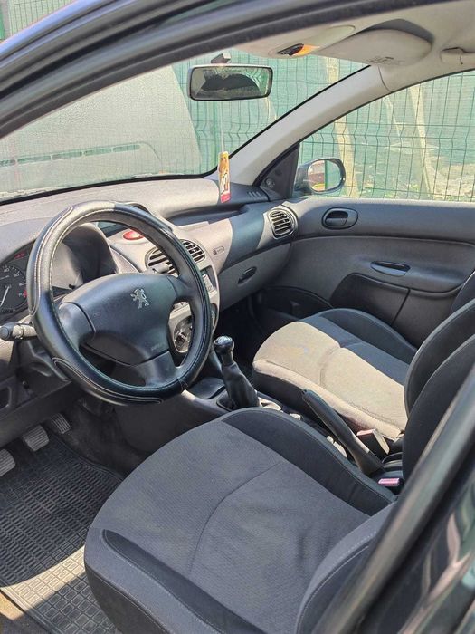 Peugeot 206, benzină, motor 1.4, hatchback