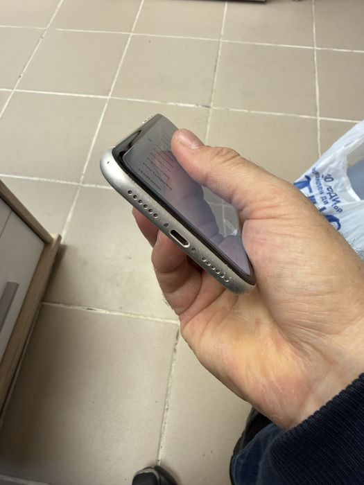 iPhone XR 64gb - заключени