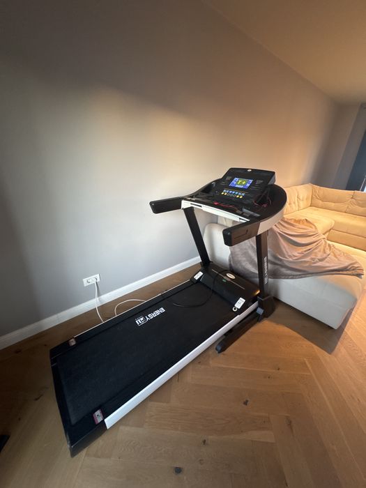 Vând bandă de alergare electrică Energy Fit Luxury, în stare bună de funcționare.