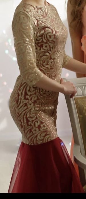 Вечернее платье