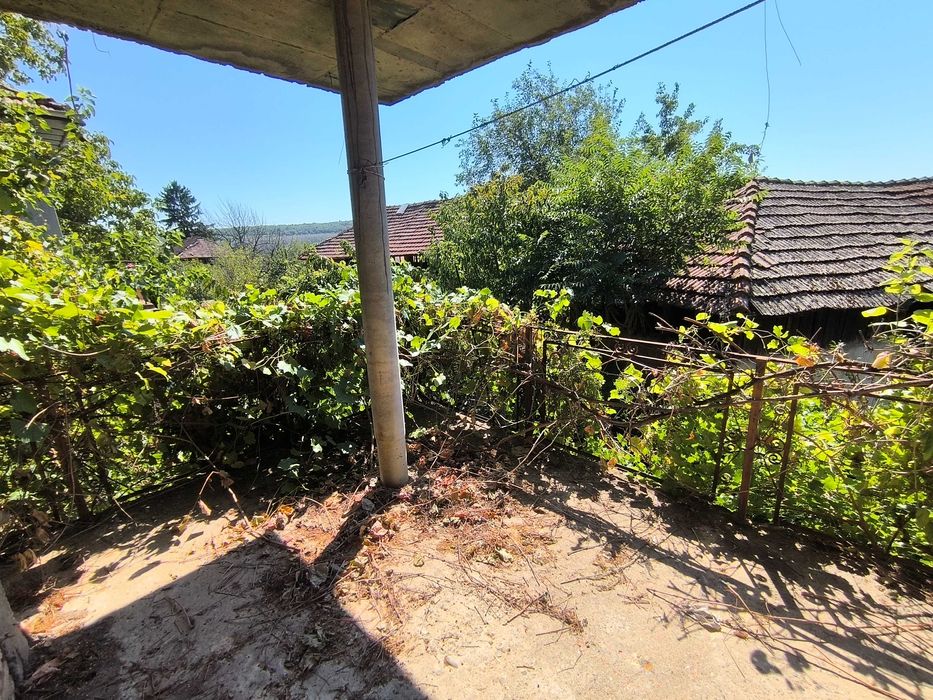 Продава се Къща в с. Тияновци, Област Видин - 320 кв.м за 76 €/кв.м - Снимка #11