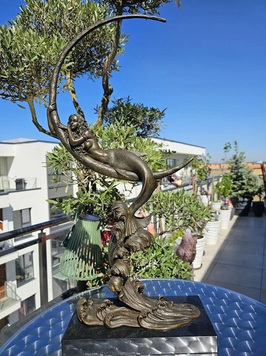 Statuetă decorativă "Sirena și Luna" – bronz patinat pe bază de marmură